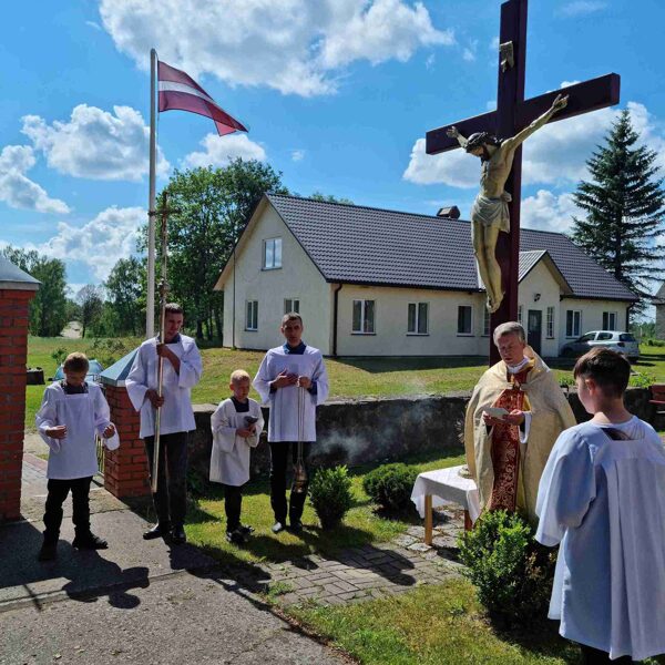 Kristus Vissvētā Miesa un  Asinis, pr.Vitālija ordinācijas 10.gadadiena.