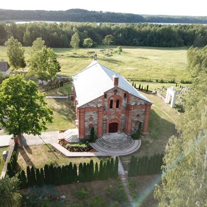 Baznīca no putna lidojuma