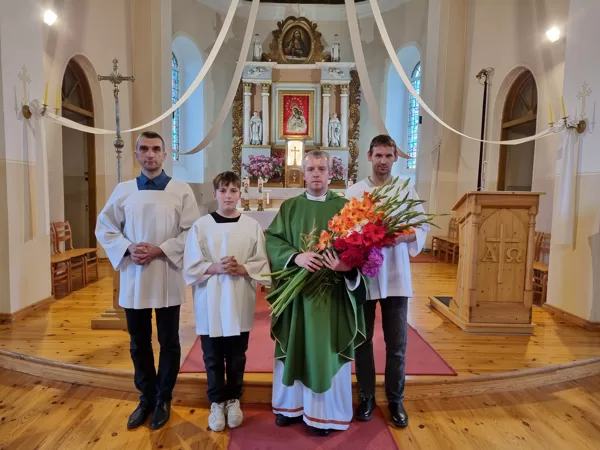 Sakām PALDIES pr.Vitālijam Filipenokam par kalpojumu Raipoles draudzē
