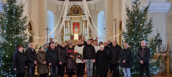 Sveicam draudzes vecāko Māri