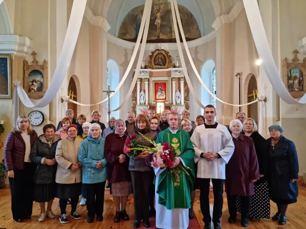 Pr.Vitālija pirmā tikšanās Raipoles draudzē